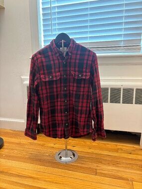 Like New Men's Red Plaid L.L. Bean Button-Down Shirt W/ Front Pockets Size Small